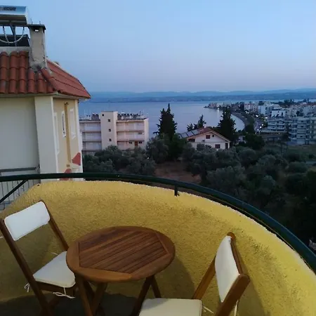 Lefkadi By The Sea Apartment