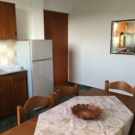 Apartment Lefkadi By The Sea